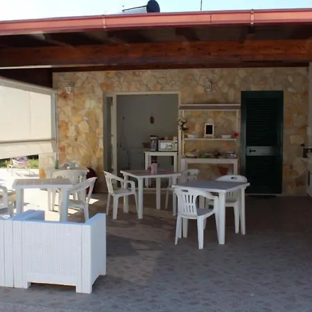 L'isola Che Non C'e Bed & Breakfast Torre San Giovanni Ugento