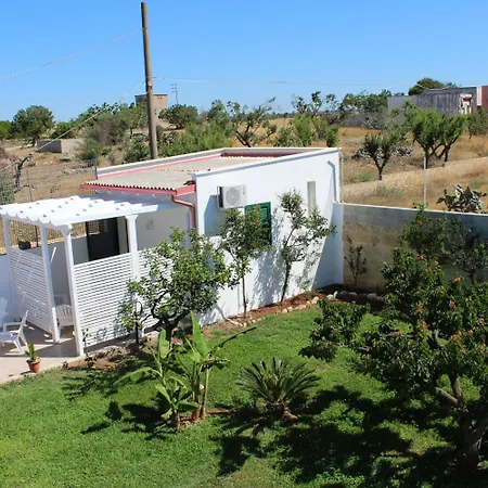 L'isola Che Non C'e Bed & Breakfast 4*