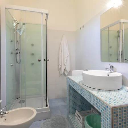 L'isola Che Non C'e Nocleg ze śniadaniem 4*